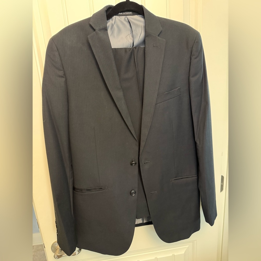 Men’s Van Heusen Black Pin Stripe Suit